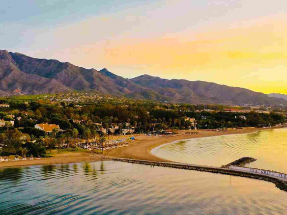 VENTA DEL HOTEL DE 5 ESTRELLAS CON UN OPERADOR DE MAXIMA NIVEL EN MARBELLA