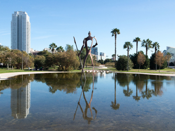 VENTA DE EDIFICIO PARA REFORMAR EN MUY BUENA ZONA DE VALENCIA