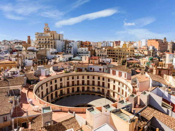 VENTA DEL APART-HOTEL EN PLENO CENTRO DE VALENCIA CON CONCEPTO LLAVE EN MANO