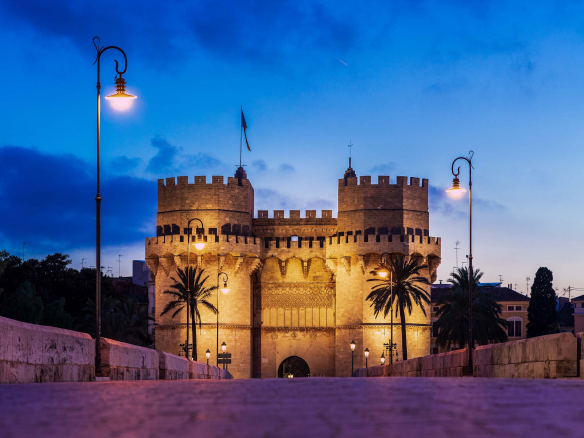 VENTA DEL EDIFICIO PARA APARTAMENTOS TURISTICOS EN EL CENTRO DE VALENCIA