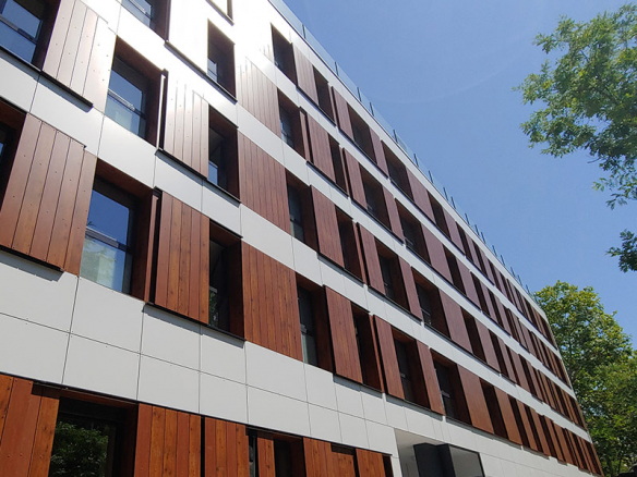 VENTA DEL EDIFICIO CON APARTAMENTOS TURISTICOS DUPLEX EN VALENCIA